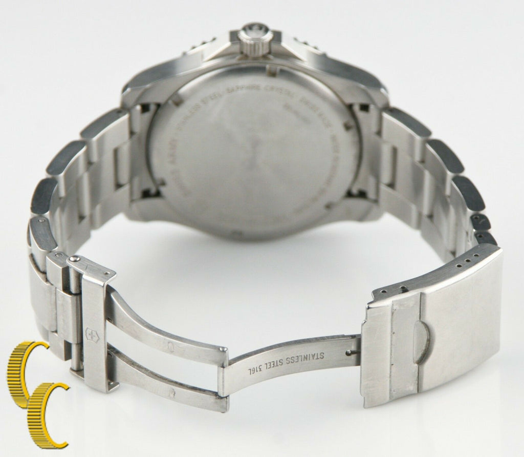 Victorinox Men's "Swiss Army" Stainless Steel Wrist Watch w/ Date & Extra Links