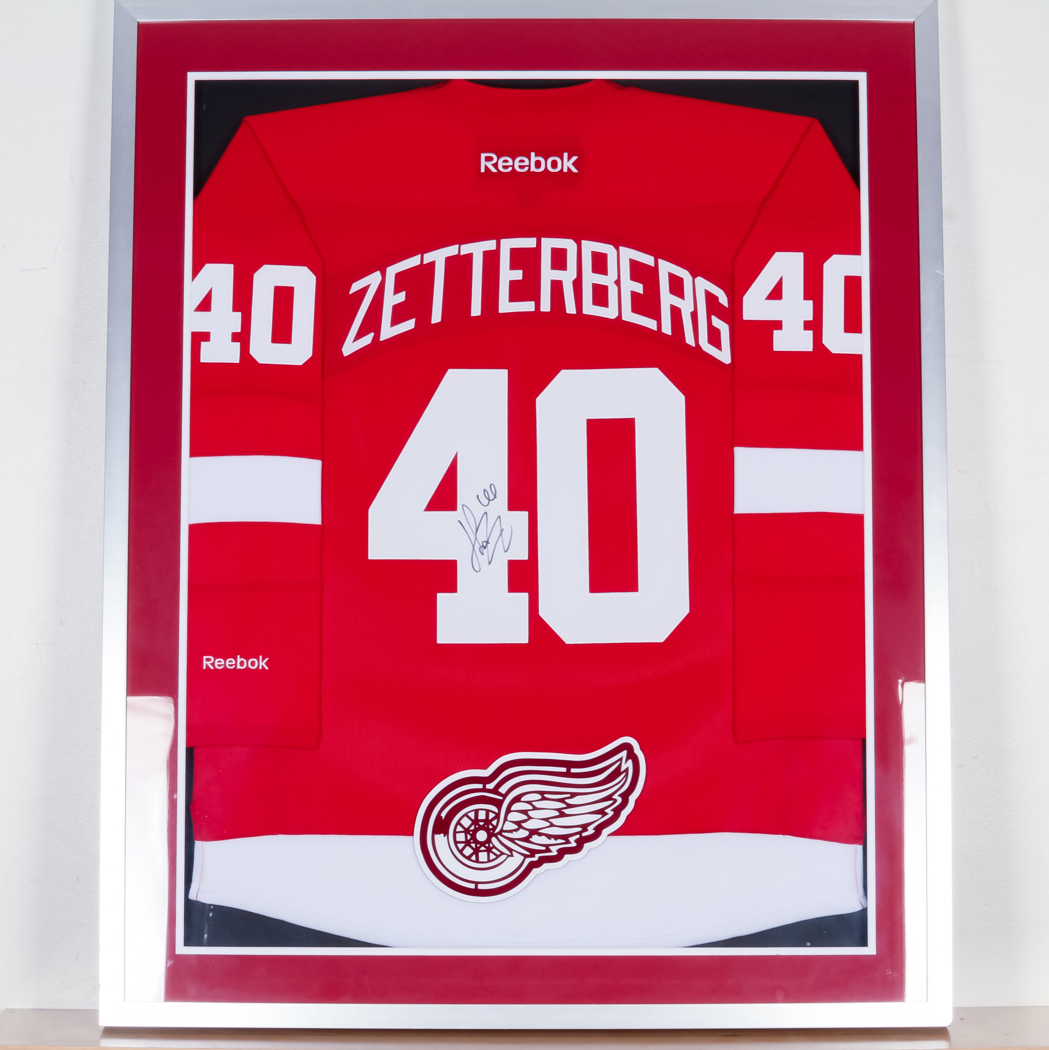 Lot of 2 Signed Redwings Hockey Jerseys Framed Datsyuk and Zetterberg –  DMND Limited