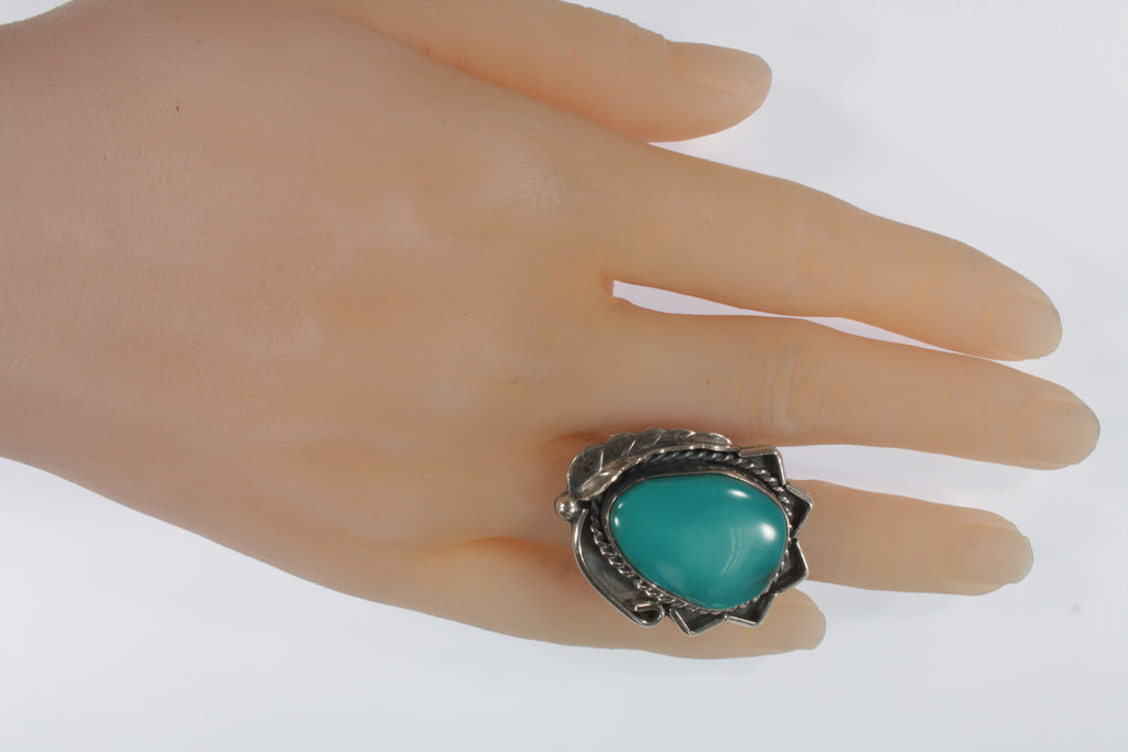 Vintage Navajo Sterling Silver & Turquoise Ring Sz 7.25