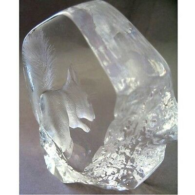 Swedish Etched Crystal Paperweight Woodland Squirrel MATS JONASSON